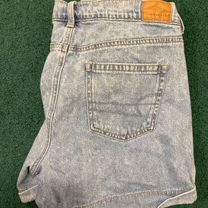 American Eagle mom short! Size 10